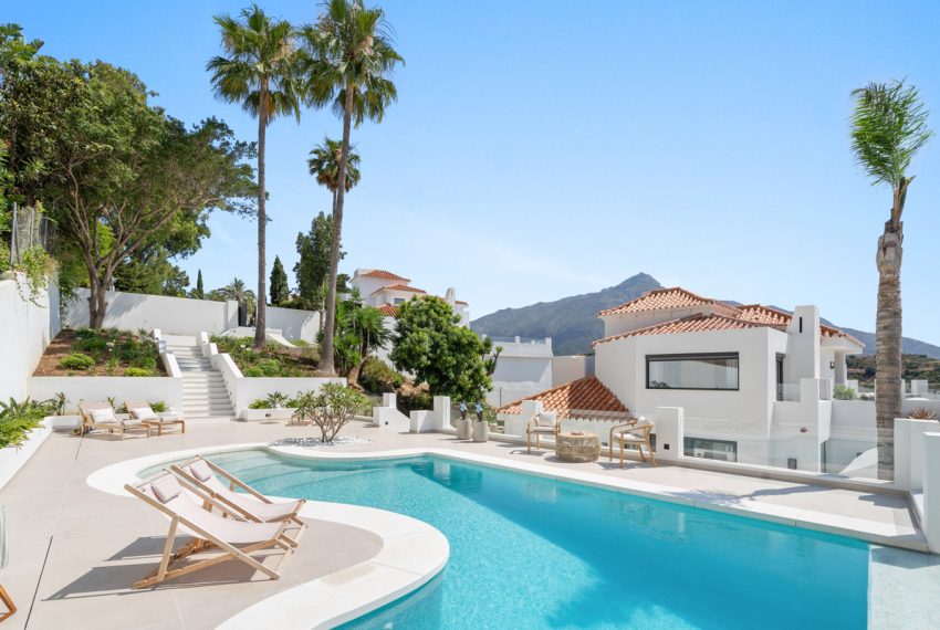 R5105161-Villa-For-Sale-Nueva-Andalucia-Detached-5-Beds-444-Built-13