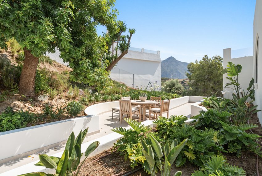 R5105161-Villa-For-Sale-Nueva-Andalucia-Detached-5-Beds-444-Built-16