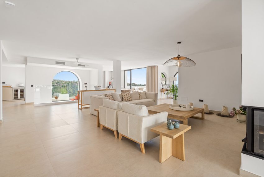 R5105161-Villa-For-Sale-Nueva-Andalucia-Detached-5-Beds-444-Built-6