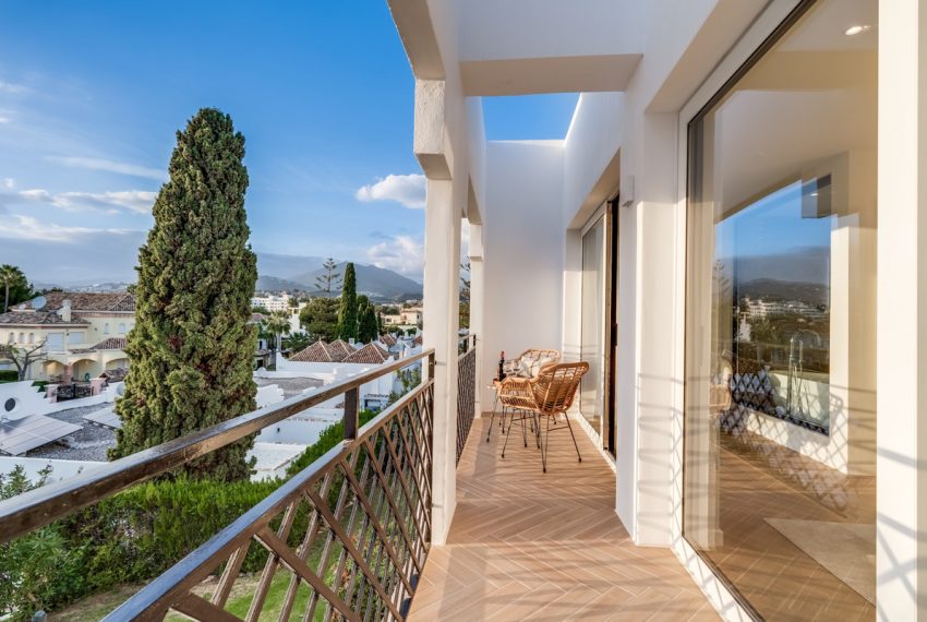 R5105251-Townhouse-For-Sale-Nueva-Andalucia-Terraced-4-Beds-240-Built-18