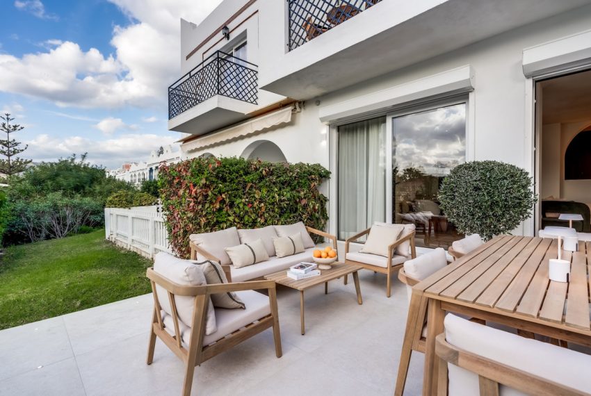 R5105251-Townhouse-For-Sale-Nueva-Andalucia-Terraced-4-Beds-240-Built-3