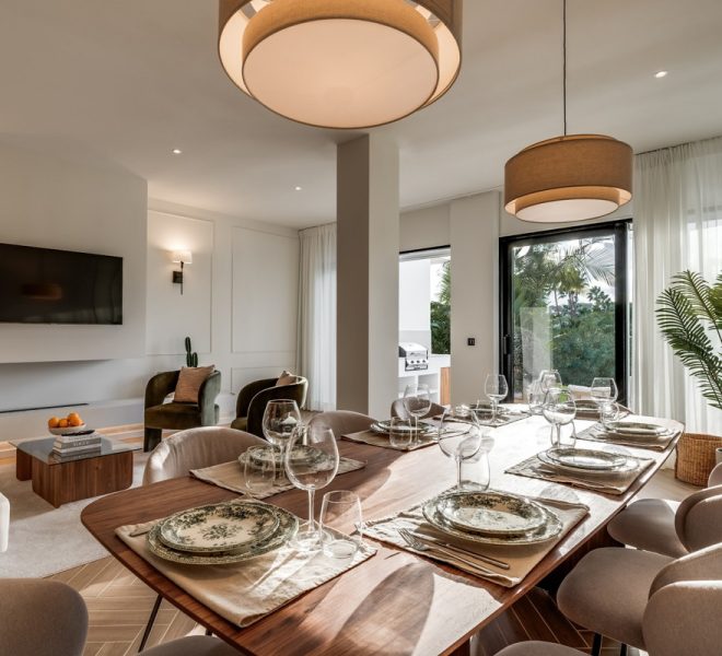 R5105251-Image 1-Terraced - 4 Beds - 240 Built