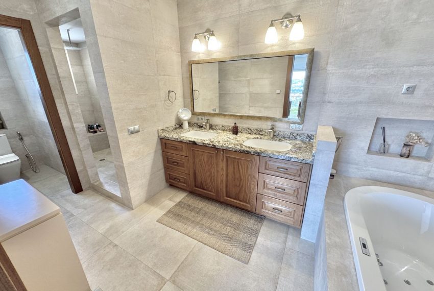 R5105731-Villa-For-Sale-Mijas-Golf-Detached-8-Beds-762-Built-18