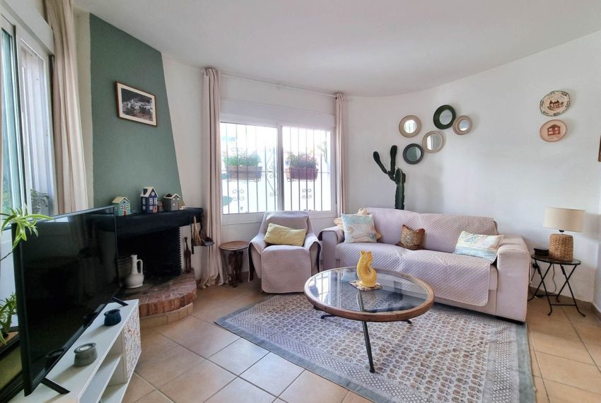 R5106811-Villa-For-Sale-Calahonda-Semi-Detached-3-Beds-80-Built-4
