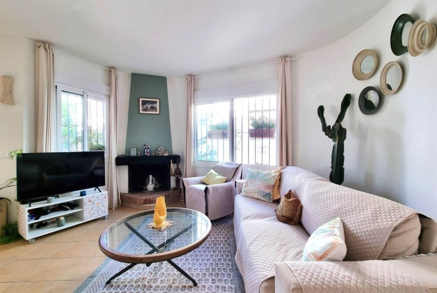 R5106811-Villa-For-Sale-Calahonda-Semi-Detached-3-Beds-80-Built-5
