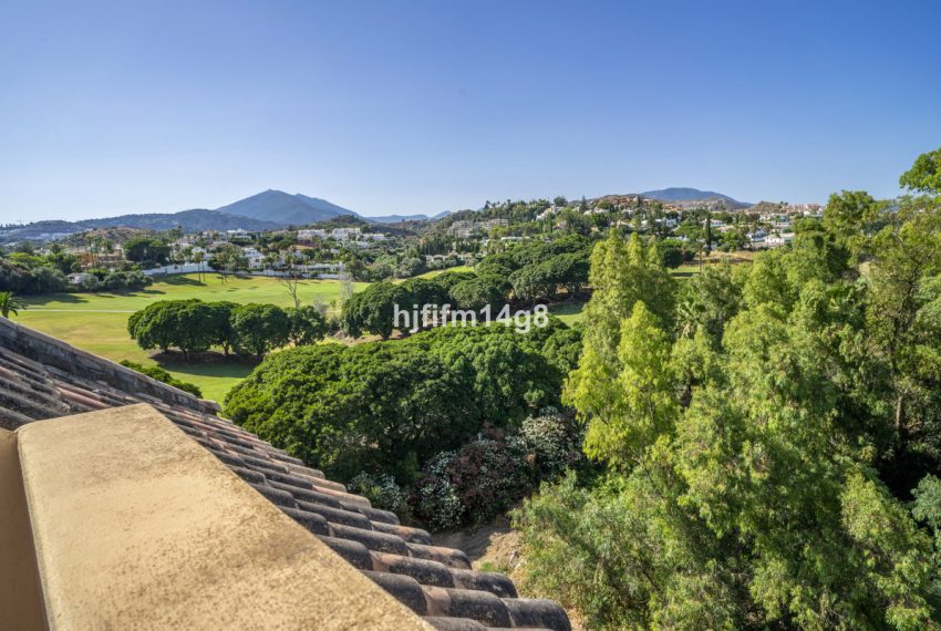 R5107045-Apartment-For-Sale-Nueva-Andalucia-Penthouse-Duplex-2-Beds-238-Built-1