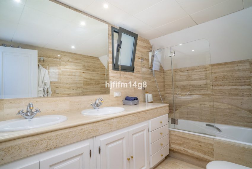 R5107045-Apartment-For-Sale-Nueva-Andalucia-Penthouse-Duplex-2-Beds-238-Built-12