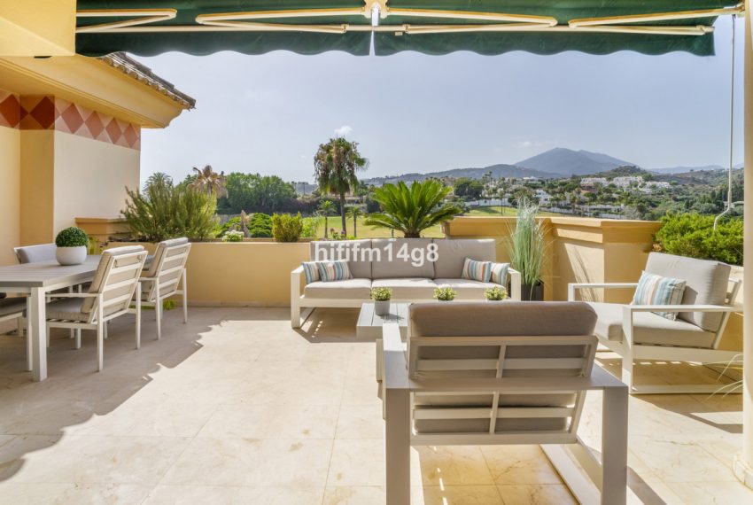 R5107045-Apartment-For-Sale-Nueva-Andalucia-Penthouse-Duplex-2-Beds-238-Built