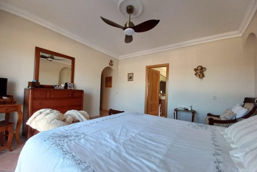 R5107402-Villa-For-Sale-San-Pedro-de-Alcantara-Semi-Detached-5-Beds-404-Built-12