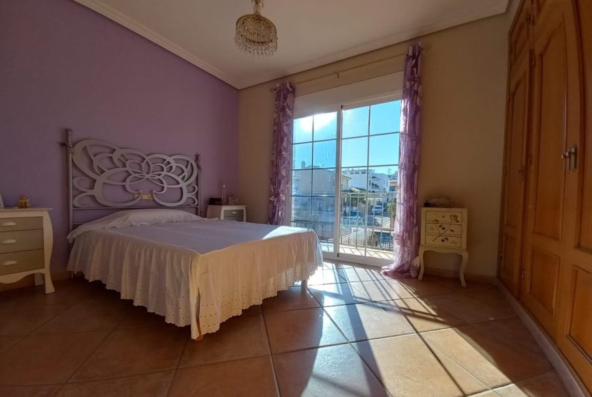 R5107402-Villa-For-Sale-San-Pedro-de-Alcantara-Semi-Detached-5-Beds-404-Built-13