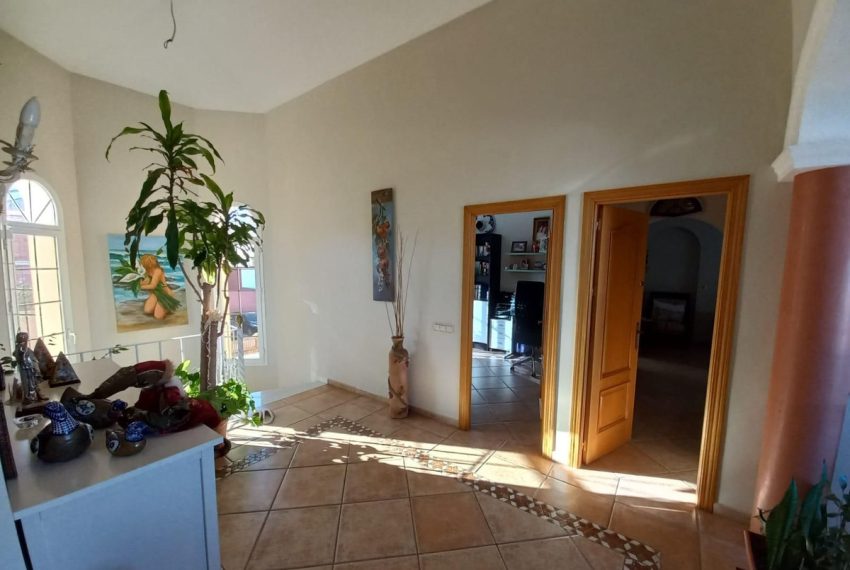 R5107402-Villa-For-Sale-San-Pedro-de-Alcantara-Semi-Detached-5-Beds-404-Built-19