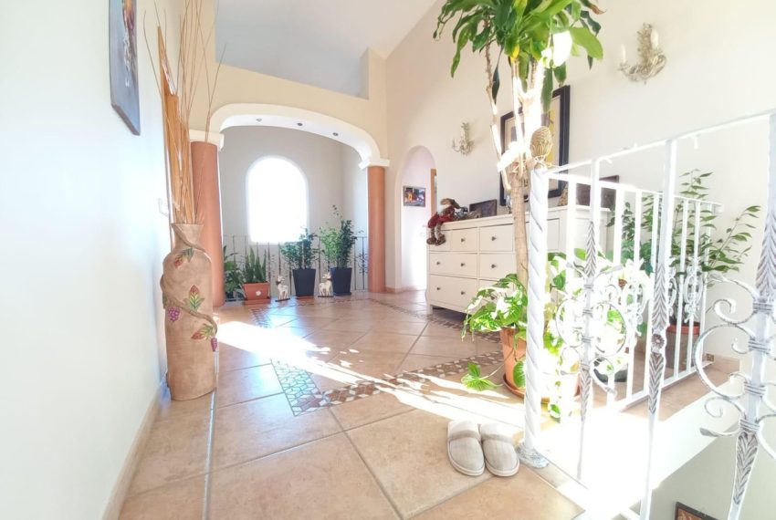 R5107402-Villa-For-Sale-San-Pedro-de-Alcantara-Semi-Detached-5-Beds-404-Built-5