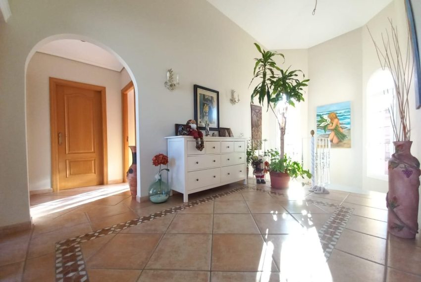 R5107402-Villa-For-Sale-San-Pedro-de-Alcantara-Semi-Detached-5-Beds-404-Built-7