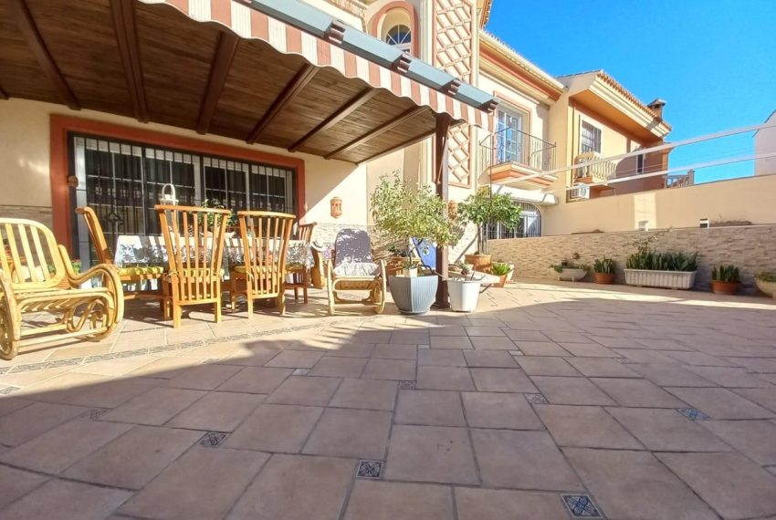 R5107402-Villa-For-Sale-San-Pedro-de-Alcantara-Semi-Detached-5-Beds-404-Built