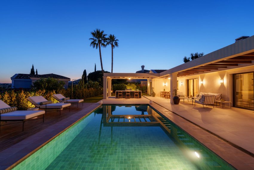 R5108221-Villa-For-Sale-Nueva-Andalucia-Detached-4-Beds-241-Built-7