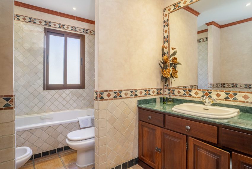 R5109133-Villa-For-Sale-Guadalmina-Alta-Detached-6-Beds-463-Built-12