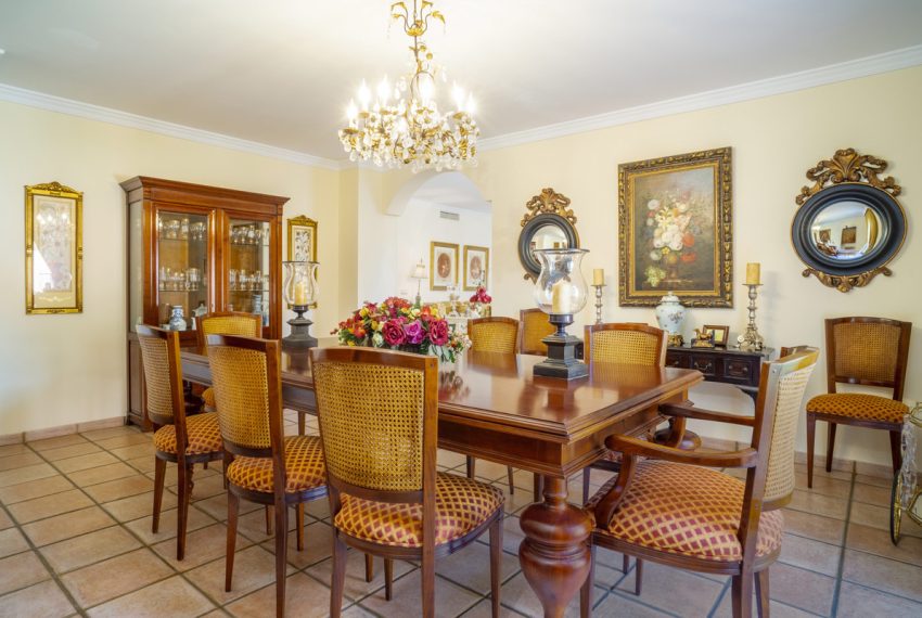 R5109133-Villa-For-Sale-Guadalmina-Alta-Detached-6-Beds-463-Built-5