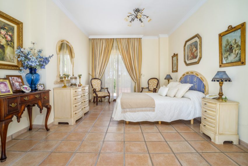 R5109133-Villa-For-Sale-Guadalmina-Alta-Detached-6-Beds-463-Built-7