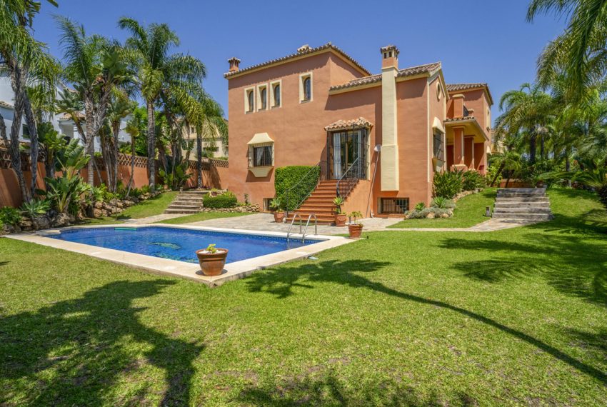 R5109133-Villa-For-Sale-Guadalmina-Alta-Detached-6-Beds-463-Built