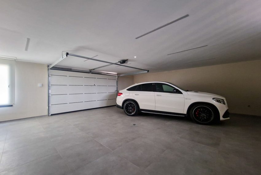 R5109376-Villa-For-Sale-Marbella-Detached-5-Beds-552-Built-19