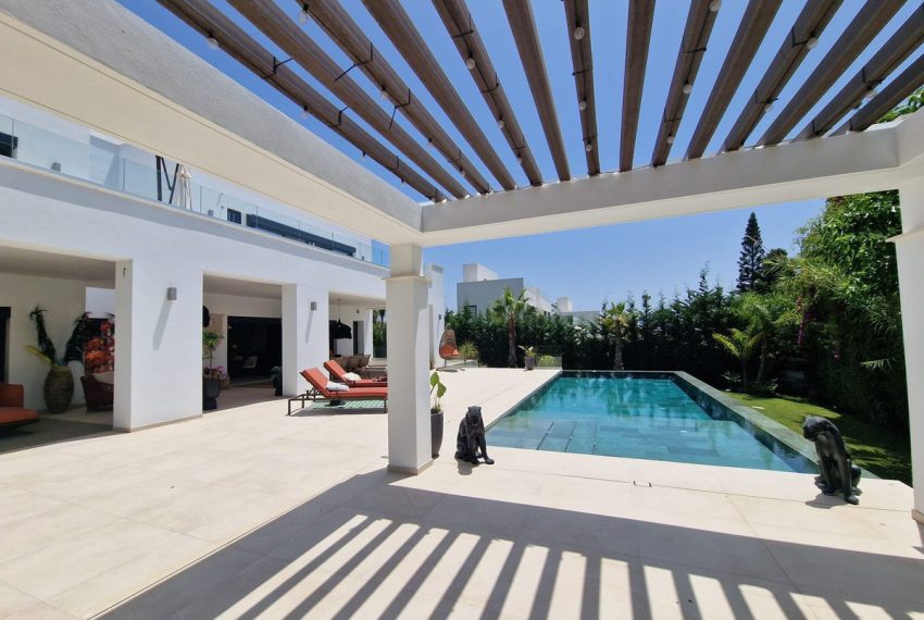 R5109376-Villa-For-Sale-Marbella-Detached-5-Beds-552-Built-2