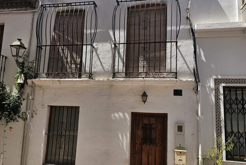 R5109859-Villa-For-Sale-Estepona-Semi-Detached-3-Beds-132-Built-2