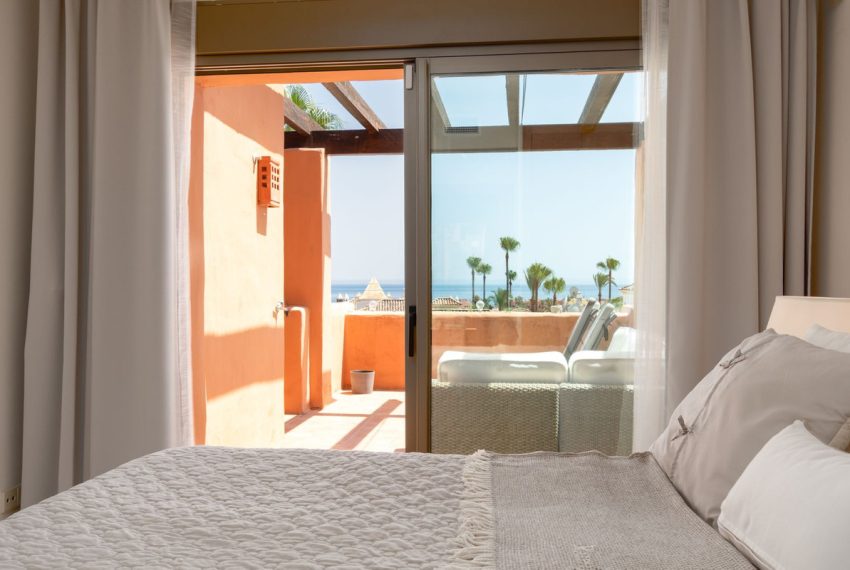 R5110213-Apartment-For-Sale-New-Golden-Mile-Penthouse-1-Beds-73-Built-11