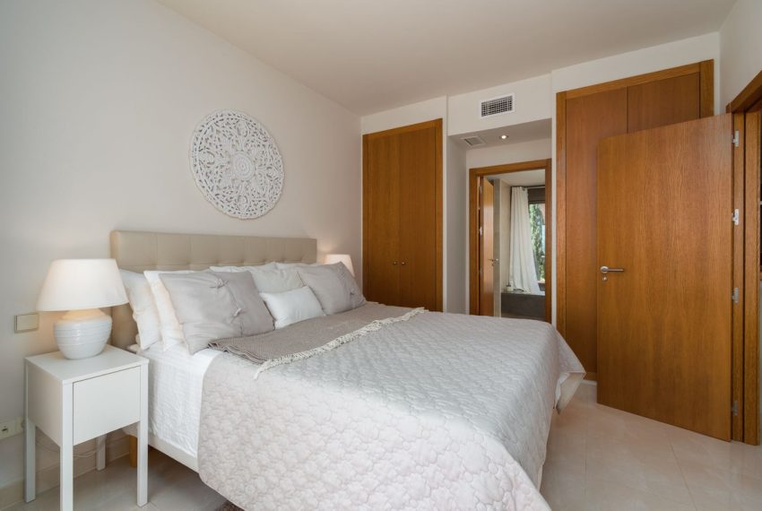 R5110213-Apartment-For-Sale-New-Golden-Mile-Penthouse-1-Beds-73-Built-12