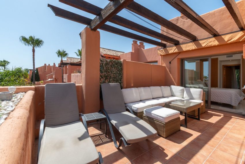 R5110213-Apartment-For-Sale-New-Golden-Mile-Penthouse-1-Beds-73-Built-2