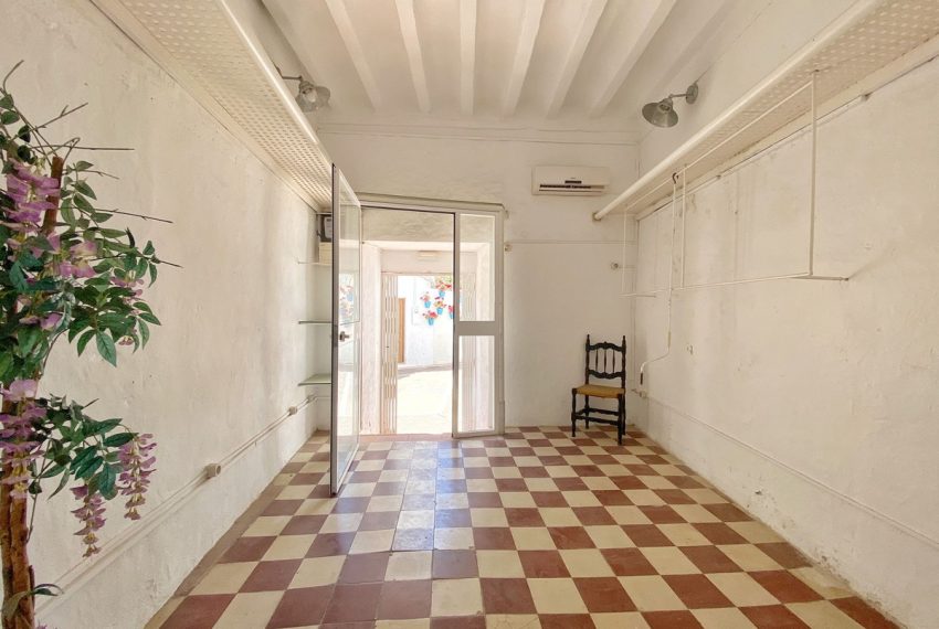 R5110603-Villa-For-Sale-Marbella-Semi-Detached-6-Beds-267-Built-16