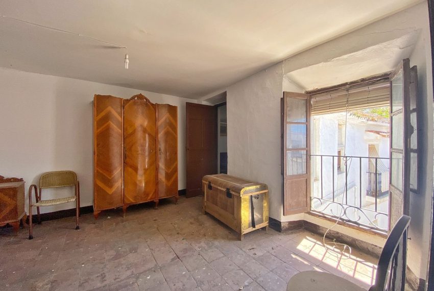 R5110603-Villa-For-Sale-Marbella-Semi-Detached-6-Beds-267-Built-2