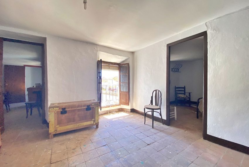 R5110603-Villa-For-Sale-Marbella-Semi-Detached-6-Beds-267-Built-3