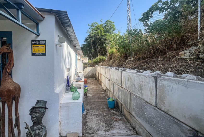 R5110768-Villa-For-Sale-Guaro-Finca-4-Beds-120-Built-11