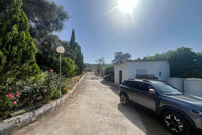 R5110768-Villa-For-Sale-Guaro-Finca-4-Beds-120-Built-3