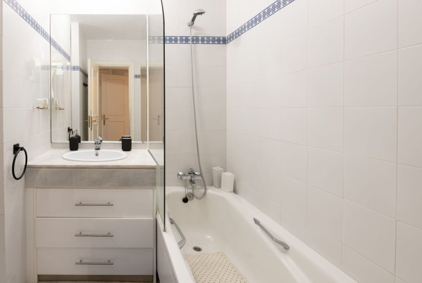 R5110795-Apartment-For-Sale-Marbella-Middle-Floor-4-Beds-152-Built-7
