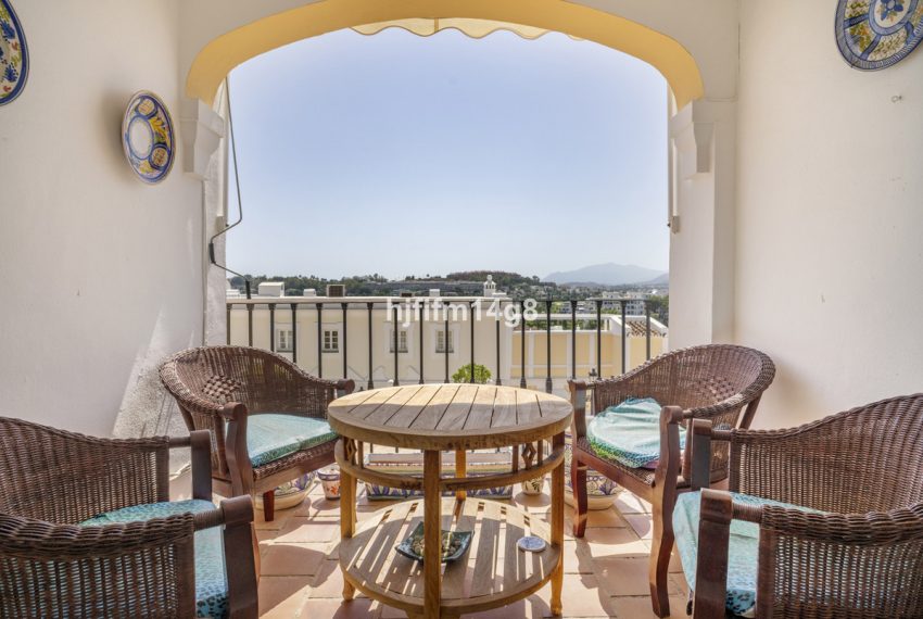 R5110927-Townhouse-For-Sale-Nueva-Andalucia-Terraced-3-Beds-154-Built-1