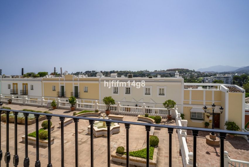 R5110927-Townhouse-For-Sale-Nueva-Andalucia-Terraced-3-Beds-154-Built-2