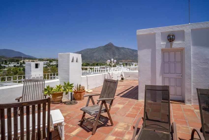 R5110927-Townhouse-For-Sale-Nueva-Andalucia-Terraced-3-Beds-154-Built