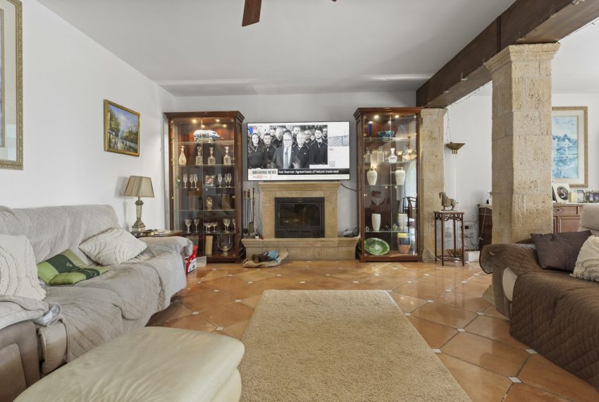 R5111377-Villa-For-Sale-Estepona-Detached-4-Beds-266-Built-14