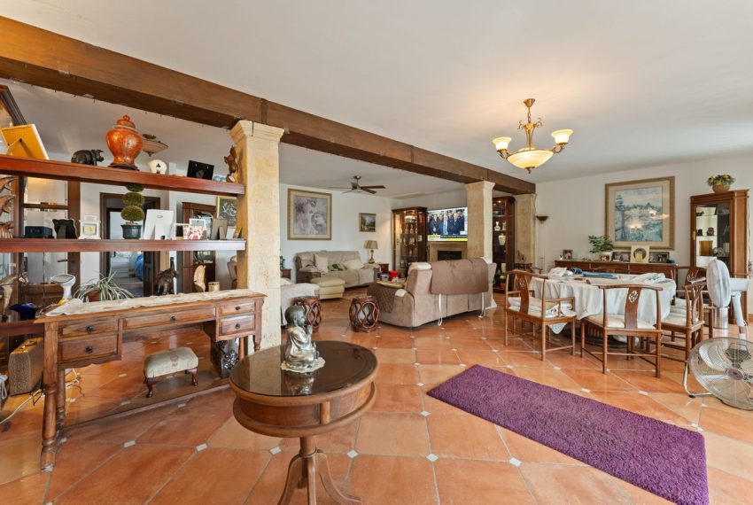 R5111377-Villa-For-Sale-Estepona-Detached-4-Beds-266-Built-16
