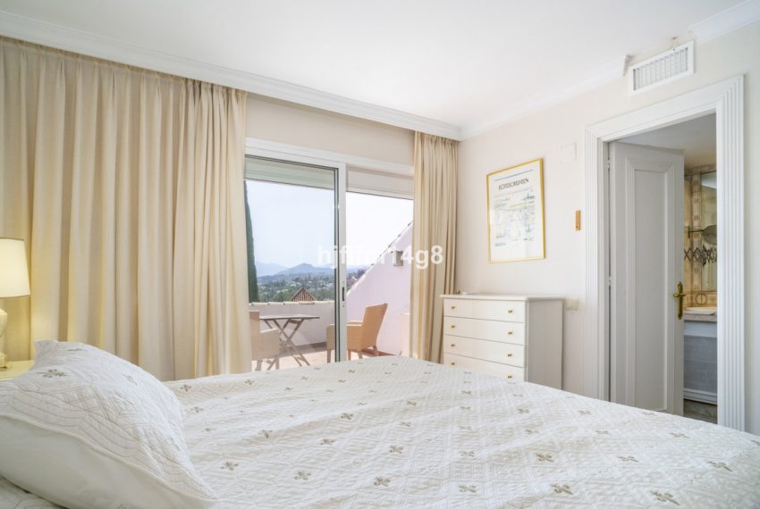 R5111875-Townhouse-For-Sale-Nueva-Andalucia-Terraced-3-Beds-160-Built-10