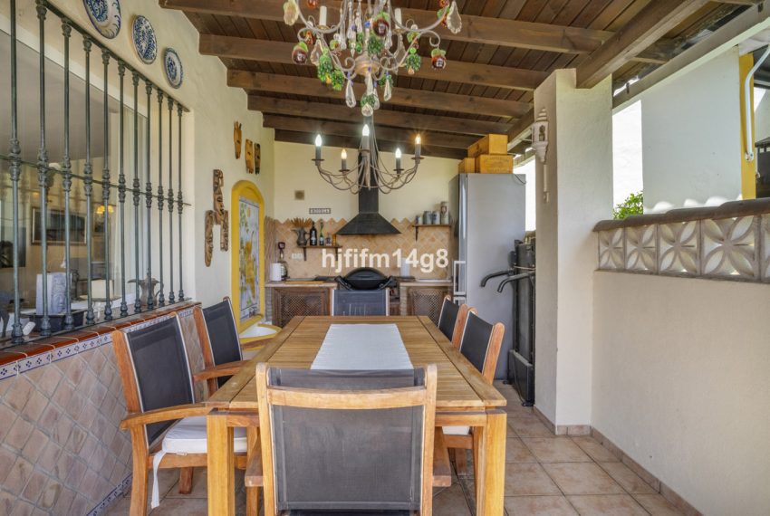 R5111875-Townhouse-For-Sale-Nueva-Andalucia-Terraced-3-Beds-160-Built-2
