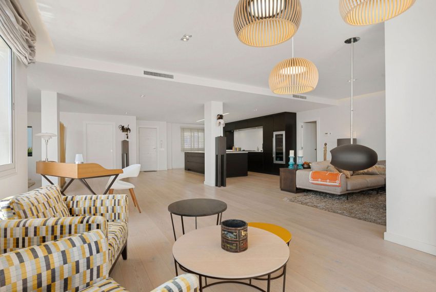 R5111887-Apartment-For-Sale-Nueva-Andalucia-Duplex-4-Beds-232-Built-5