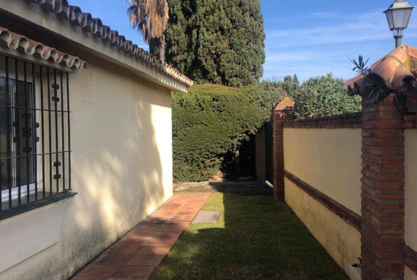 R5112403-Villa-For-Sale-Estepona-Finca-3-Beds-223-Built-2