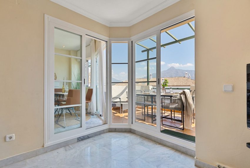 R5112667-Apartment-For-Sale-Nueva-Andalucia-Middle-Floor-2-Beds-106-Built-4