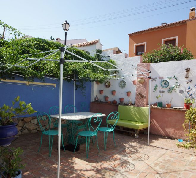 R5113708-Image 1-Terraced - 2 Beds - 93 Built