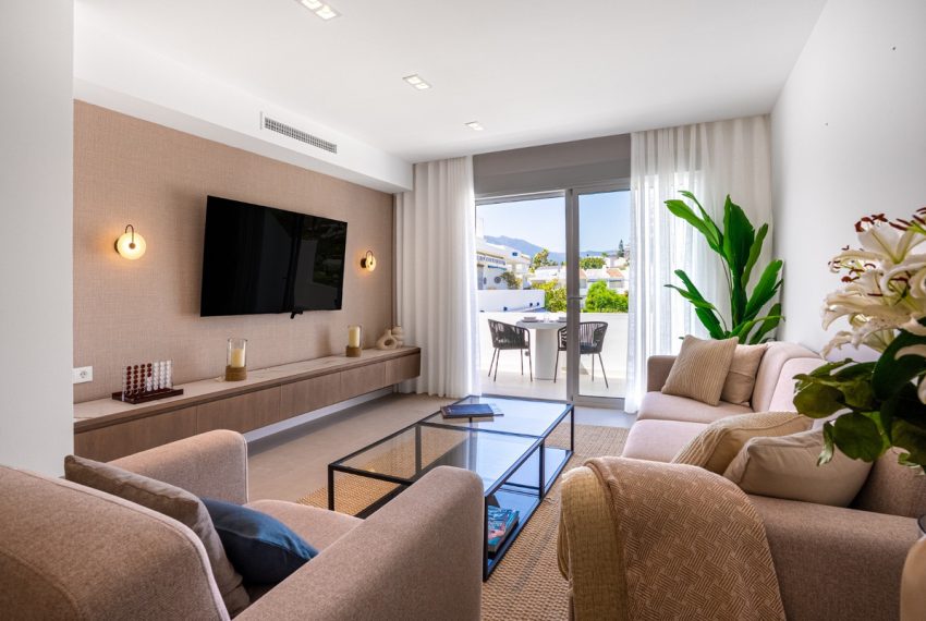 R5113885-Apartment-For-Sale-Nueva-Andalucia-Penthouse-Duplex-2-Beds-117-Built-1