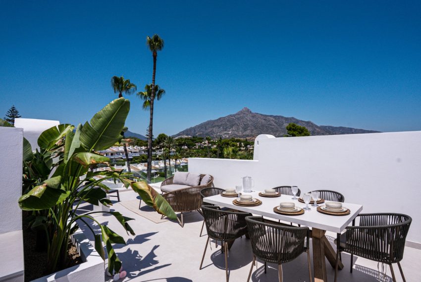 R5113885-Apartment-For-Sale-Nueva-Andalucia-Penthouse-Duplex-2-Beds-117-Built