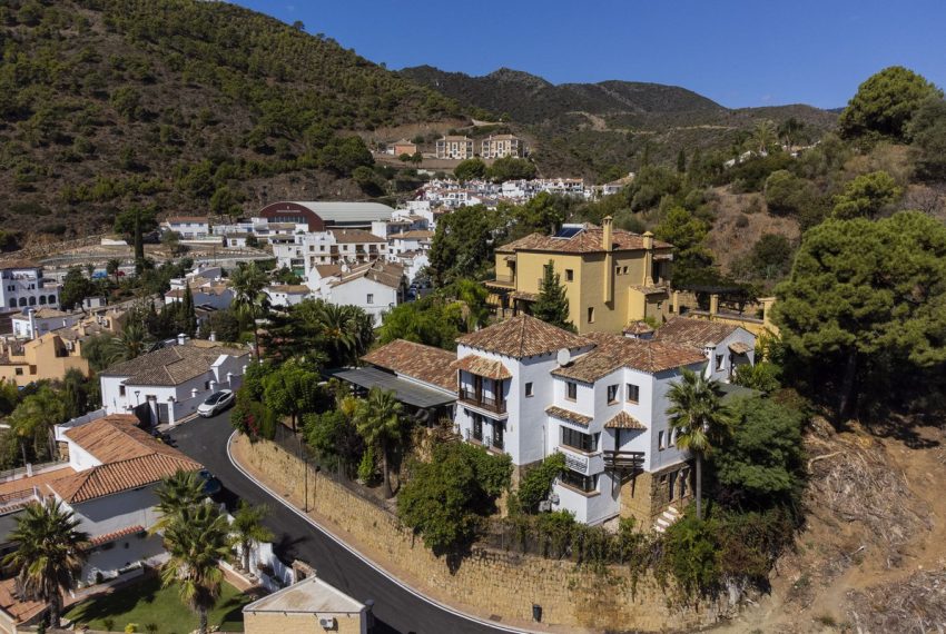R5114272-Villa-For-Sale-Benahavis-Detached-4-Beds-478-Built-2