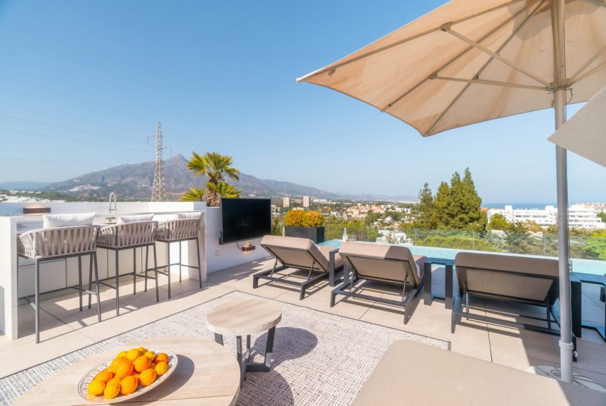 R5114824-Villa-For-Sale-Nueva-Andalucia-Detached-3-Beds-665-Built-1